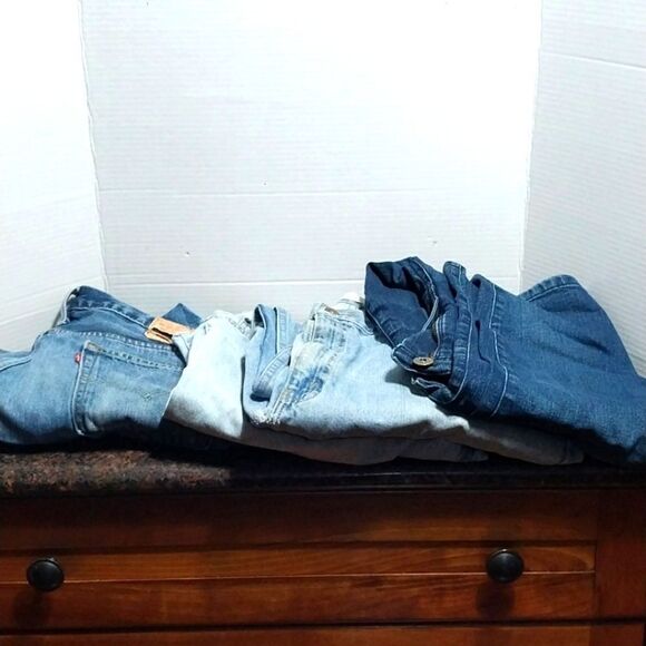 4 Pairs of Vintage Denim Jeans in Assorted Sizes. "AS IS"... - Picture 1 of 6
